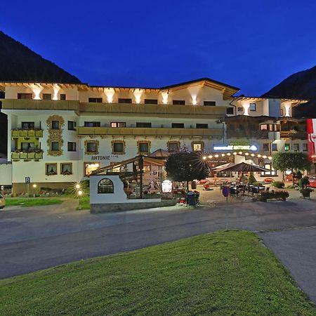 Bergsporthotel Antonie Gries im Sellrain Exterior foto