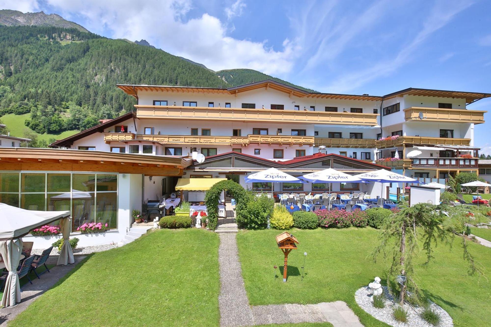 Bergsporthotel Antonie Gries im Sellrain Exterior foto